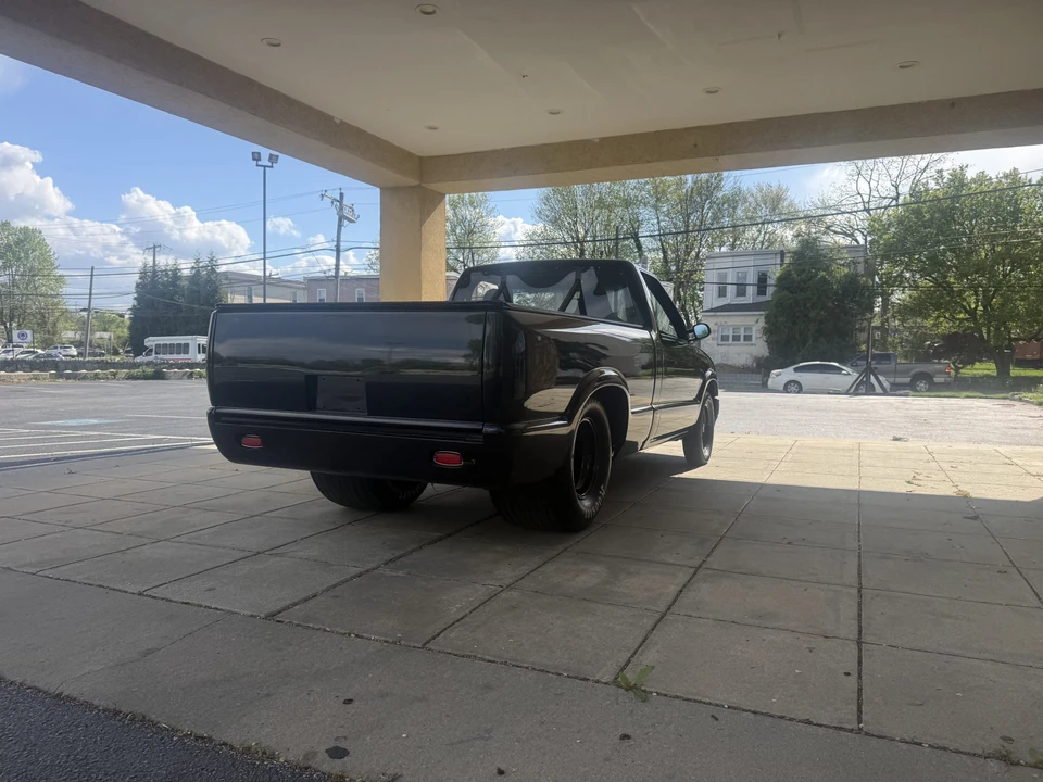 2001 Chevrolet S-10 - Image 18 of 31