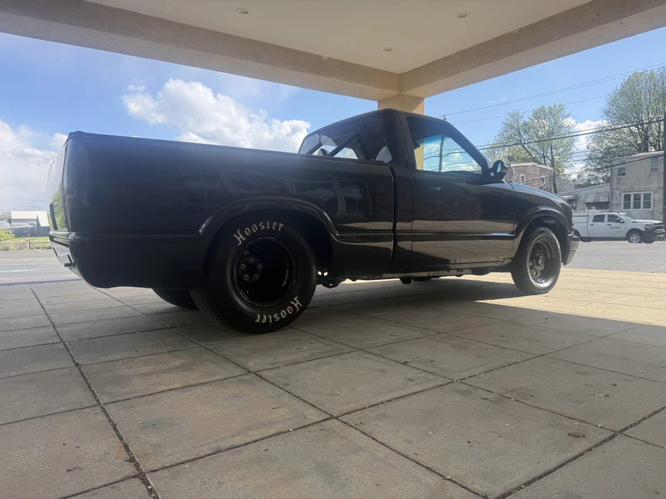 2001 Chevrolet S-10 - Image 25 of 31