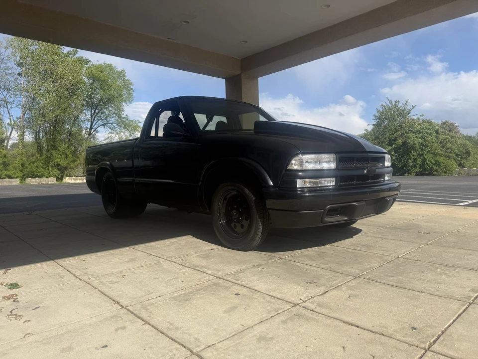 2001 Chevrolet S-10 - Image 26 of 31