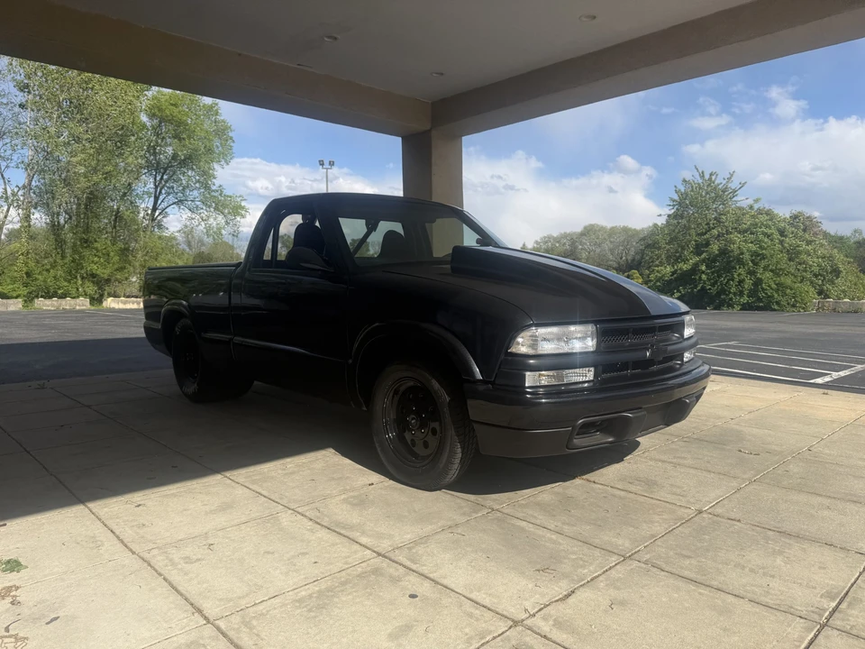 2001 Chevrolet S-10 - Image 27 of 31
