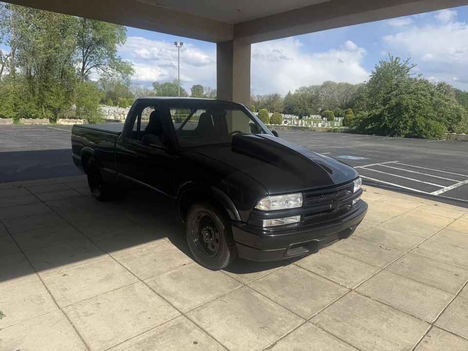 2001 Chevrolet S-10 - Image 29 of 31