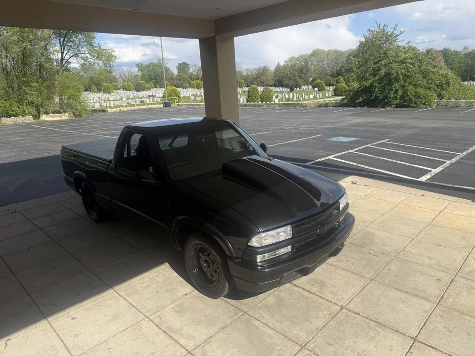 2001 Chevrolet S-10 - Image 28 of 31