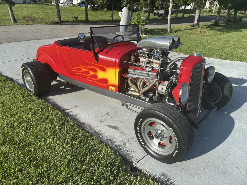 Ford Model T - Image 2 of 31