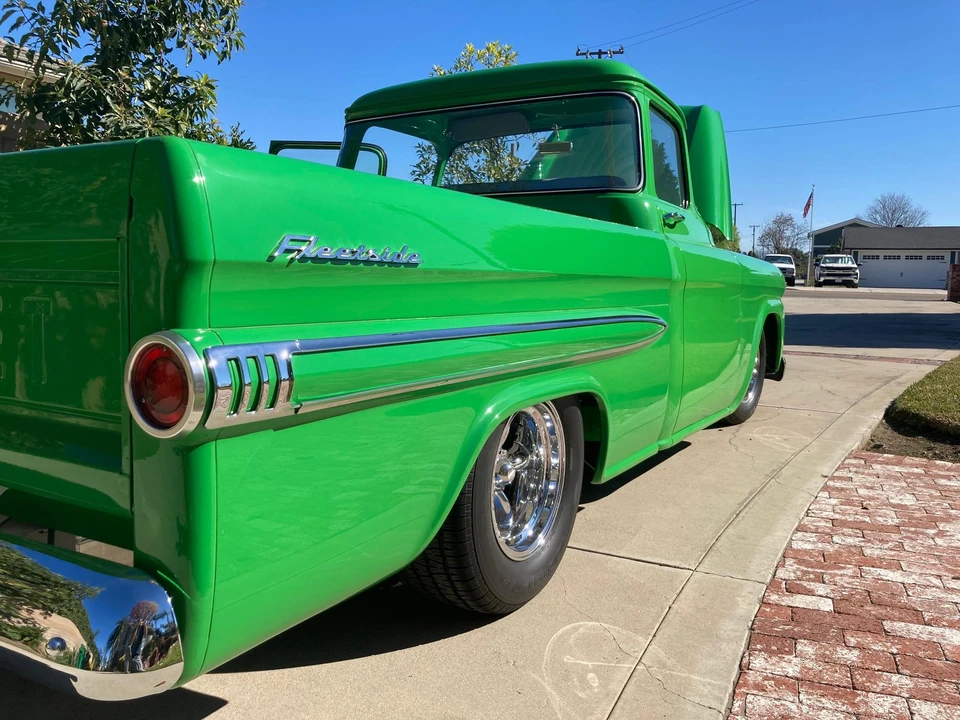 Chevrolet Task Force - Image 24 of 31