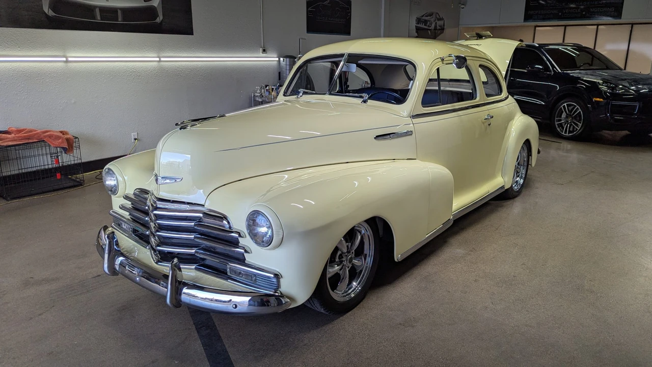 1948 Chevrolet Stylemaster & Fleetmaster & Fleetline - Image 2 of 31