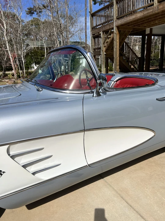 1960 Chevrolet Corvette C1 - Image 17 of 31