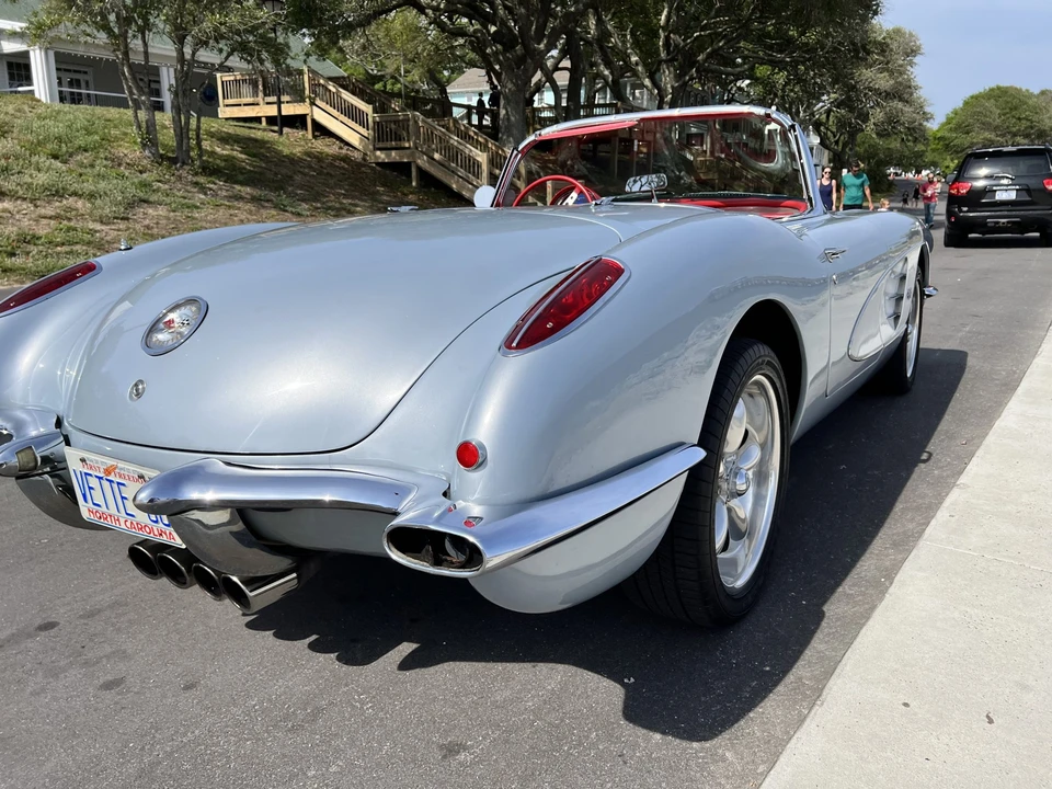 1960 Chevrolet Corvette C1 - Image 13 of 31