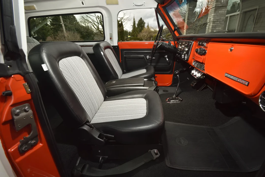 1972 Chevrolet K5 Blazer 1st Gen - Image 28 of 31