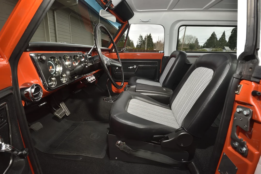 1972 Chevrolet K5 Blazer 1st Gen - Image 25 of 31