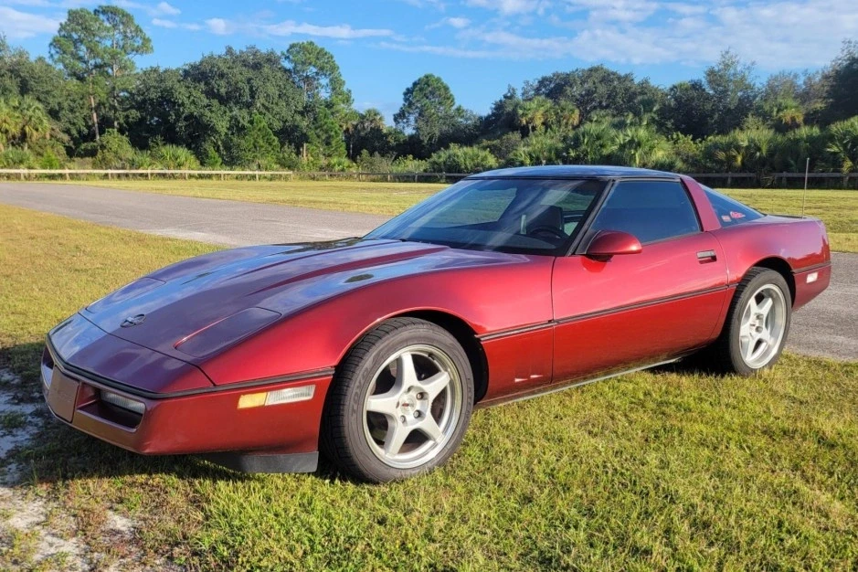 1987 Chevrolet Corvette C4 - Image 1 of 8