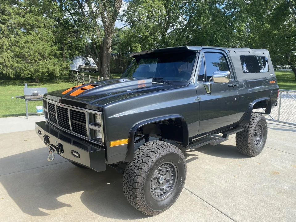 1987 GMC Jimmy 2nd Gen - Image 3 of 31