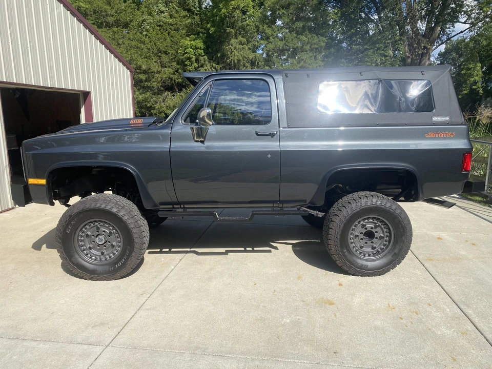1987 GMC Jimmy 2nd Gen - Image 5 of 31
