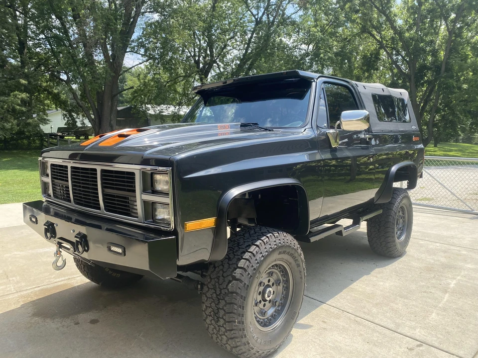 1987 GMC Jimmy 2nd Gen - Image 2 of 31