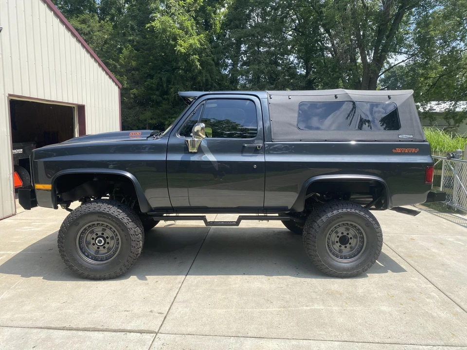1987 GMC Jimmy 2nd Gen - Image 3 of 31