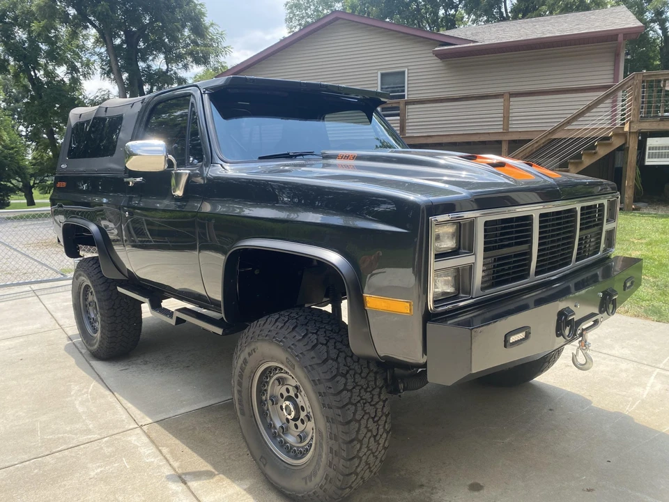 1987 GMC Jimmy 2nd Gen - Image 9 of 31