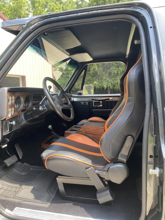 1987 GMC Jimmy 2nd Gen - Image 26 of 31