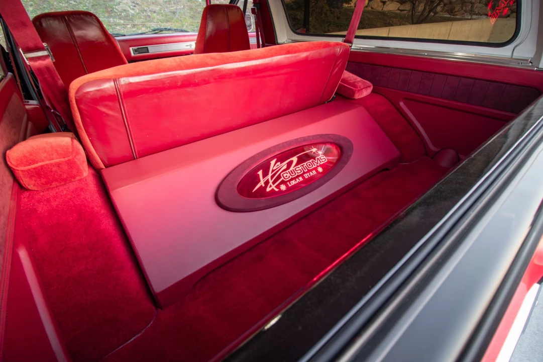 1987 Chevrolet K5 Blazer 2nd Gen - Image 5 of 9