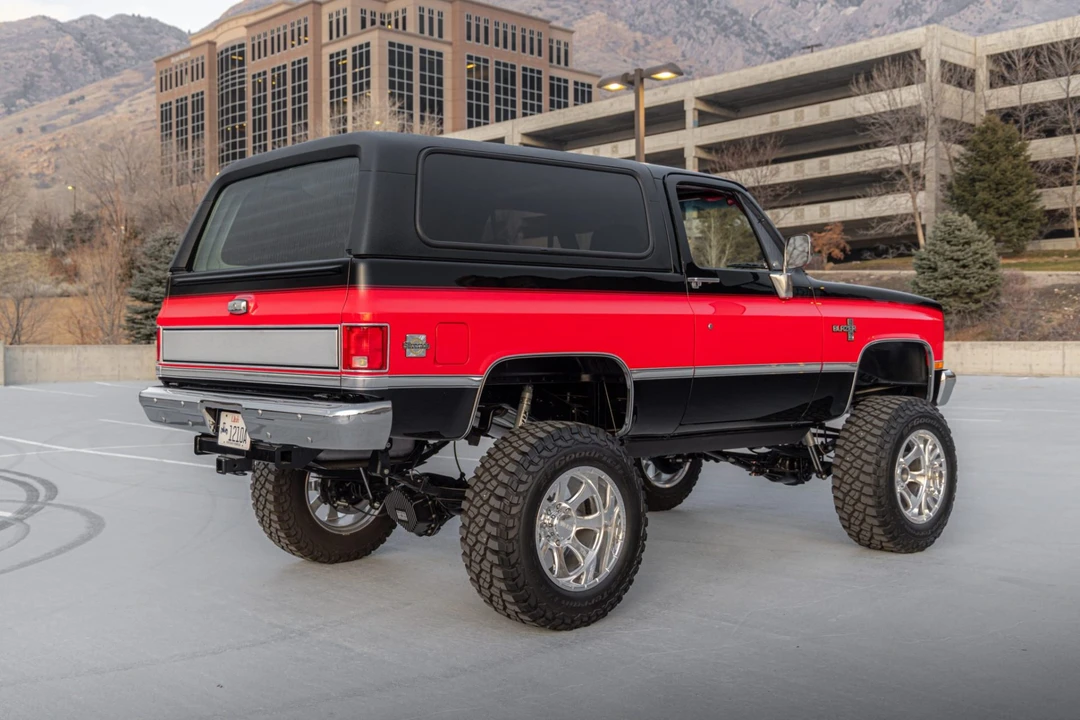 1987 Chevrolet K5 Blazer 2nd Gen - Image 2 of 9