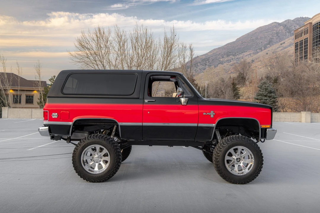 1987 Chevrolet K5 Blazer 2nd Gen - Image 3 of 9