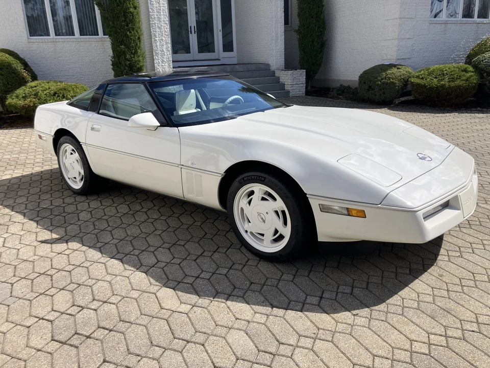 1988 Chevrolet Corvette C4 - Image 26 of 31