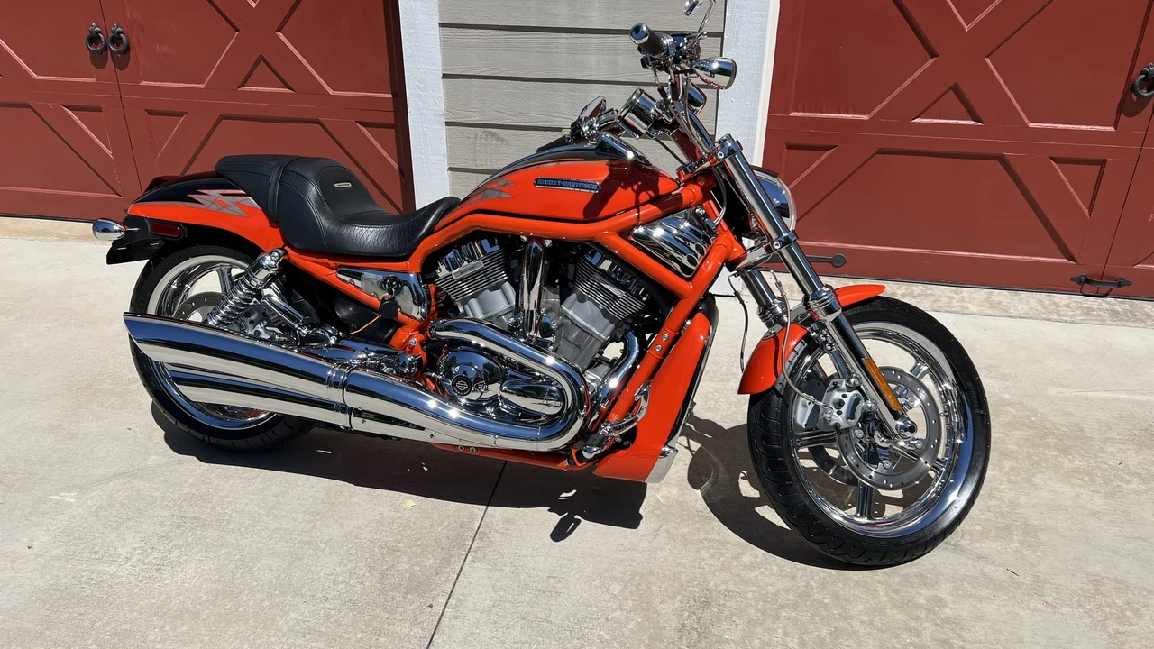 2005 Harley-Davidson CVO - Image 4 of 31