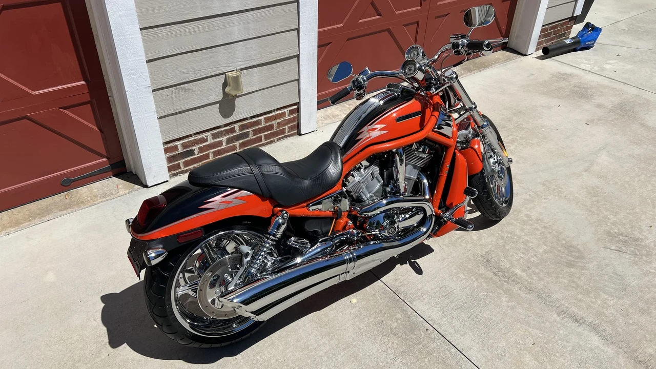 2005 Harley-Davidson CVO - Image 22 of 31