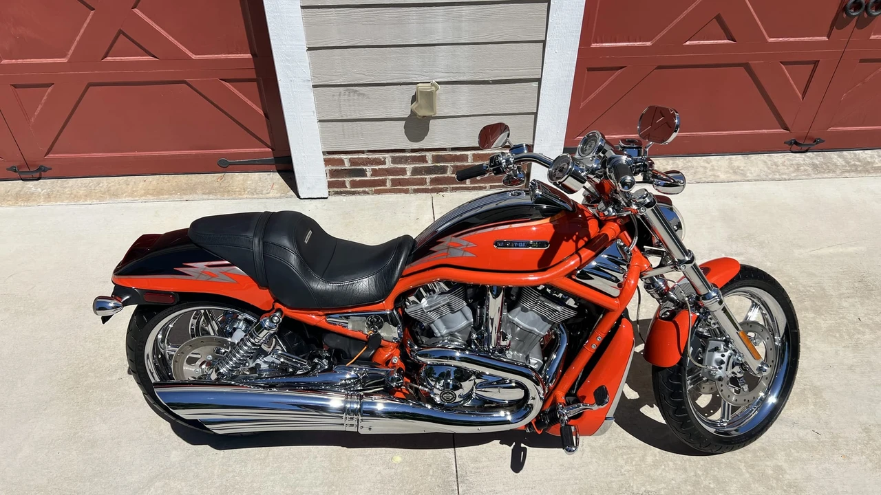 2005 Harley-Davidson CVO - Image 3 of 31