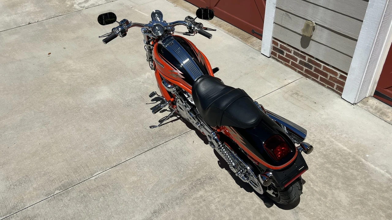 2005 Harley-Davidson CVO - Image 18 of 31