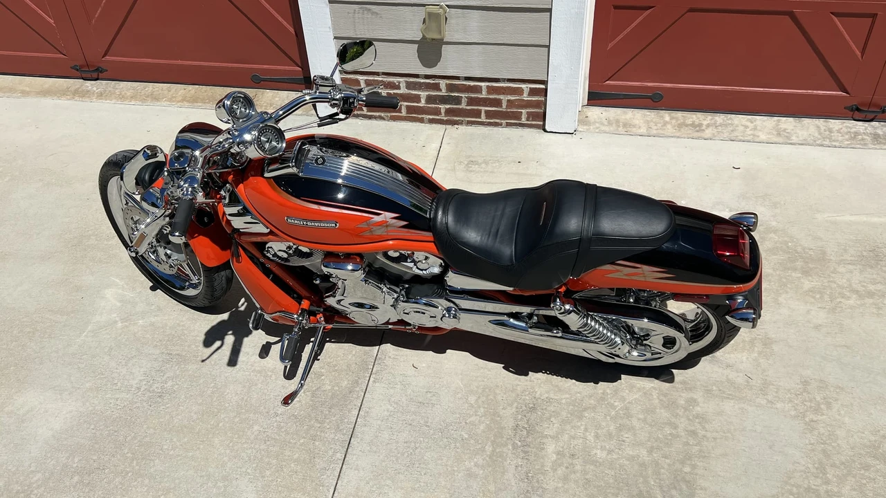 2005 Harley-Davidson CVO - Image 16 of 31
