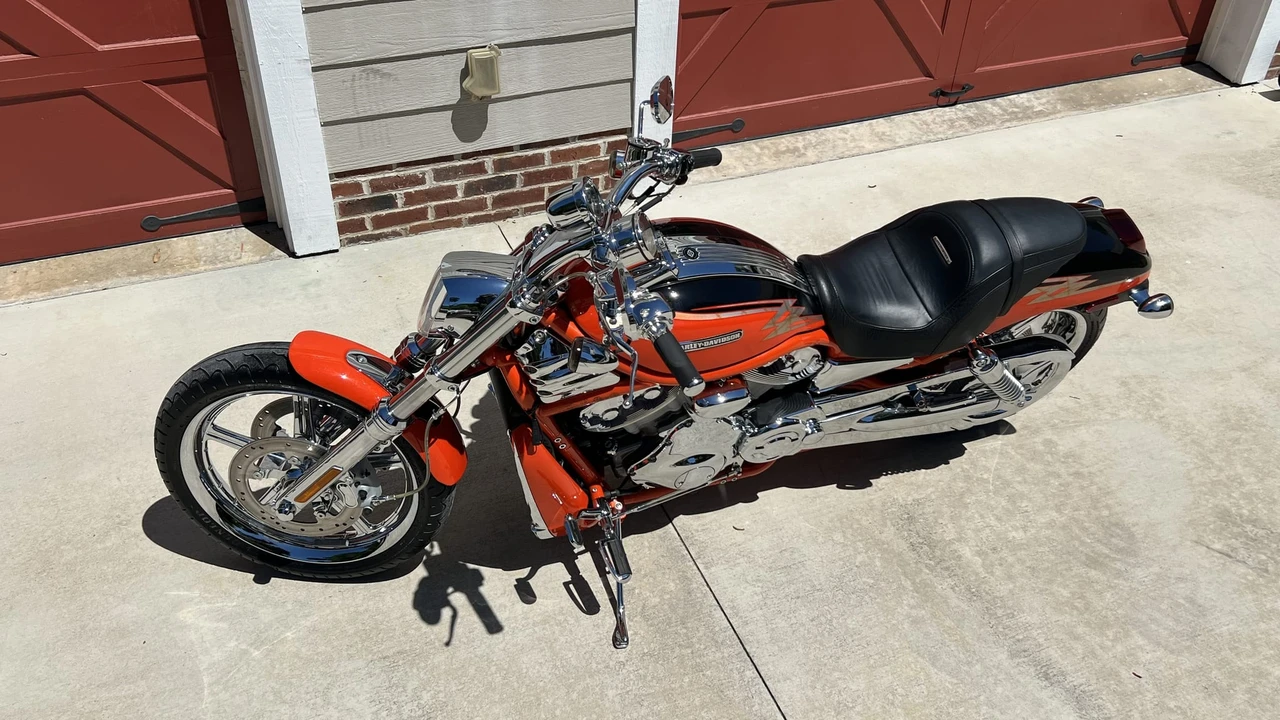 2005 Harley-Davidson CVO - Image 14 of 31