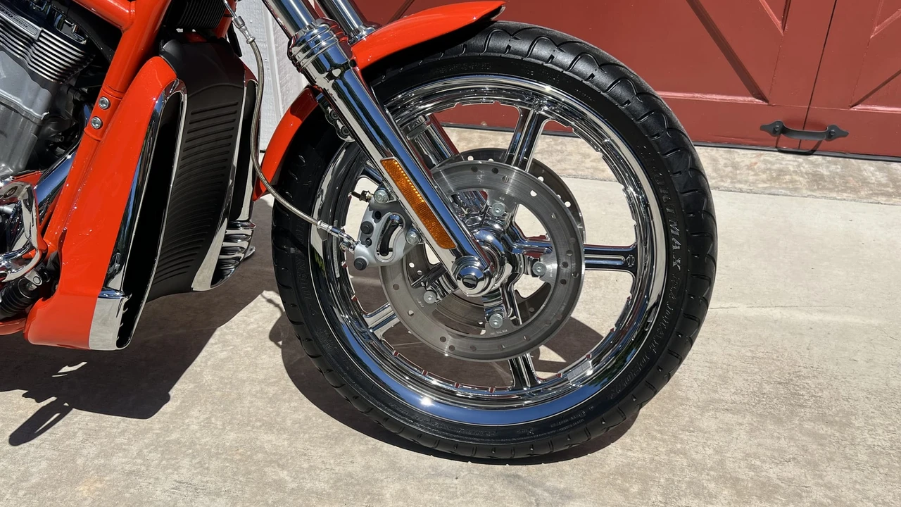 2005 Harley-Davidson CVO - Image 24 of 31