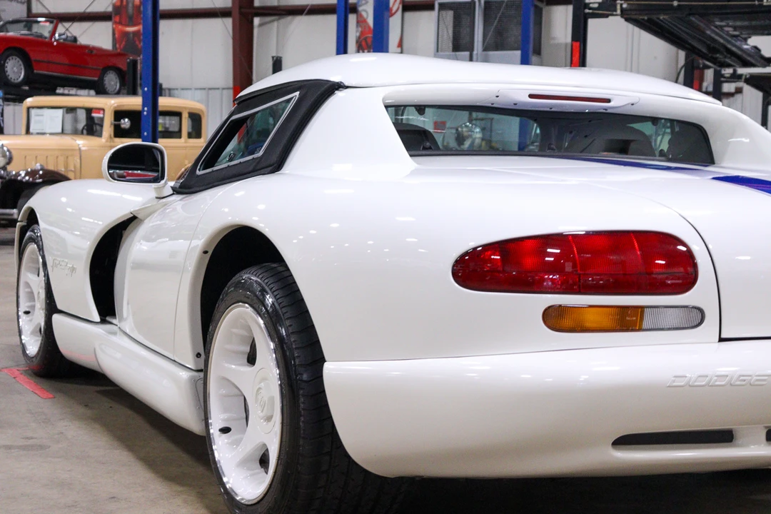 1996 Dodge Viper 2nd Gen - Image 28 of 31