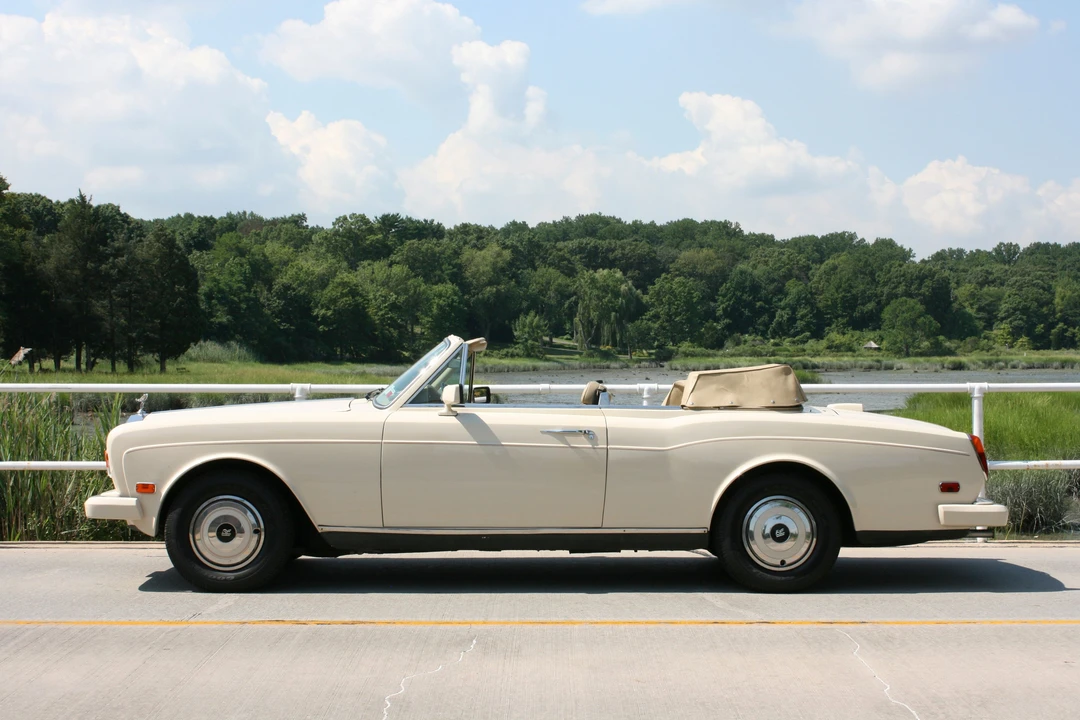 1987 Rolls-Royce Corniche Series II - Image 2 of 8