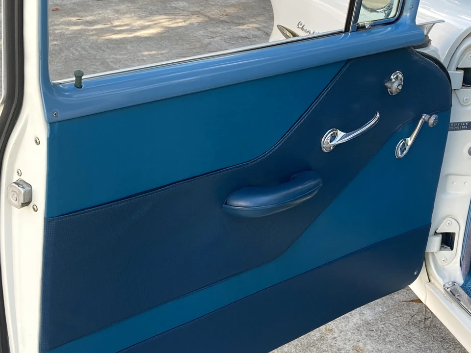 1957 Pontiac Chieftain - Image 25 of 31