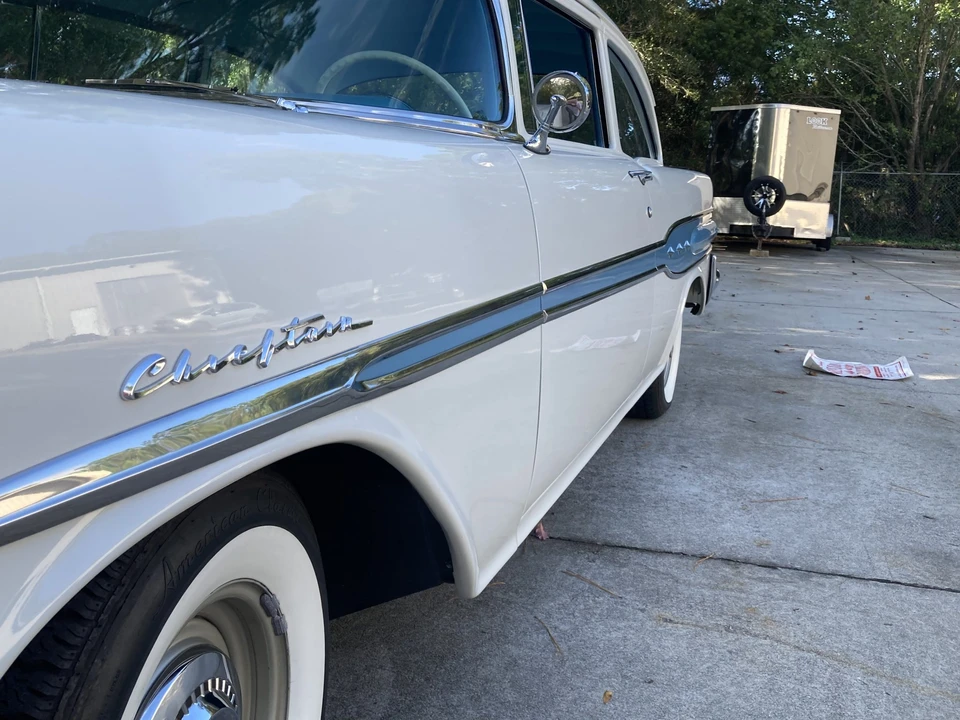 1957 Pontiac Chieftain - Image 19 of 31