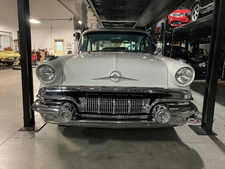 1957 Pontiac Chieftain - Image 14 of 31
