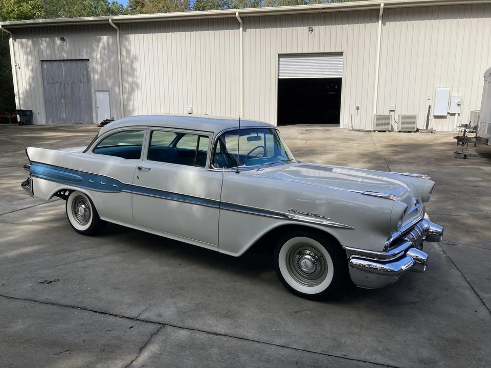1957 Pontiac Chieftain - Image 7 of 31