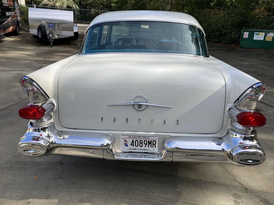 1957 Pontiac Chieftain - Image 13 of 31