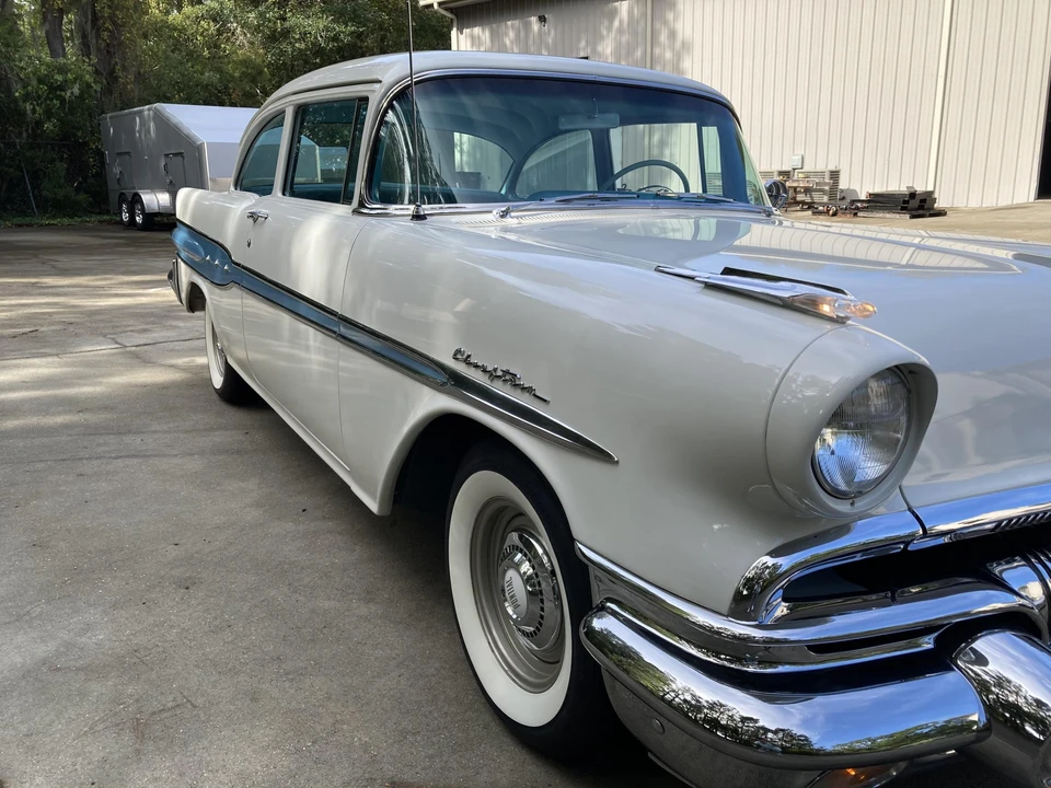 1957 Pontiac Chieftain - Image 15 of 31