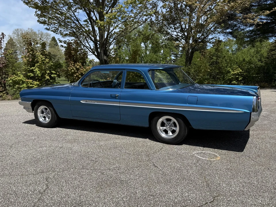 1961 Pontiac Catalina 3rd Gen - Image 16 of 31