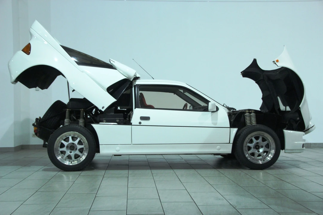 1986 Ford RS200 - Image 3 of 9