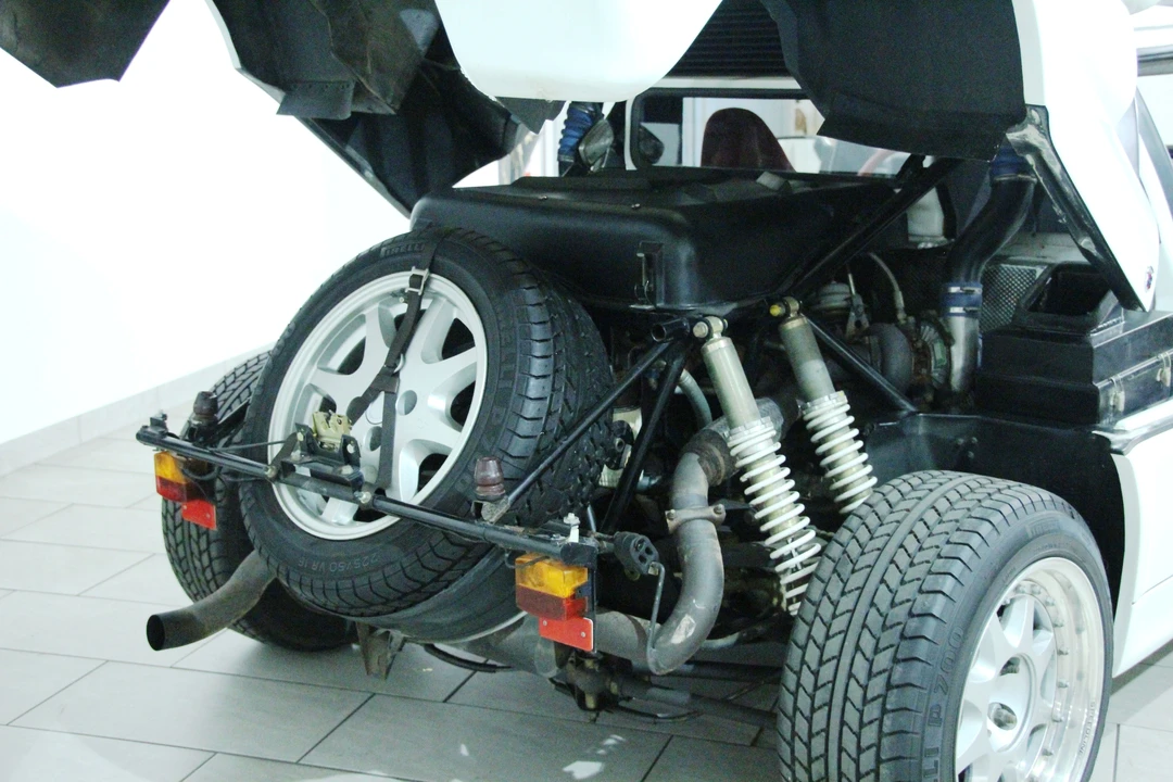 1986 Ford RS200 - Image 5 of 9