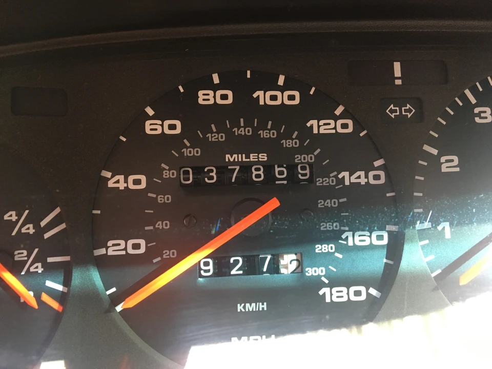 1987 Porsche 944 Turbo - Image 29 of 31