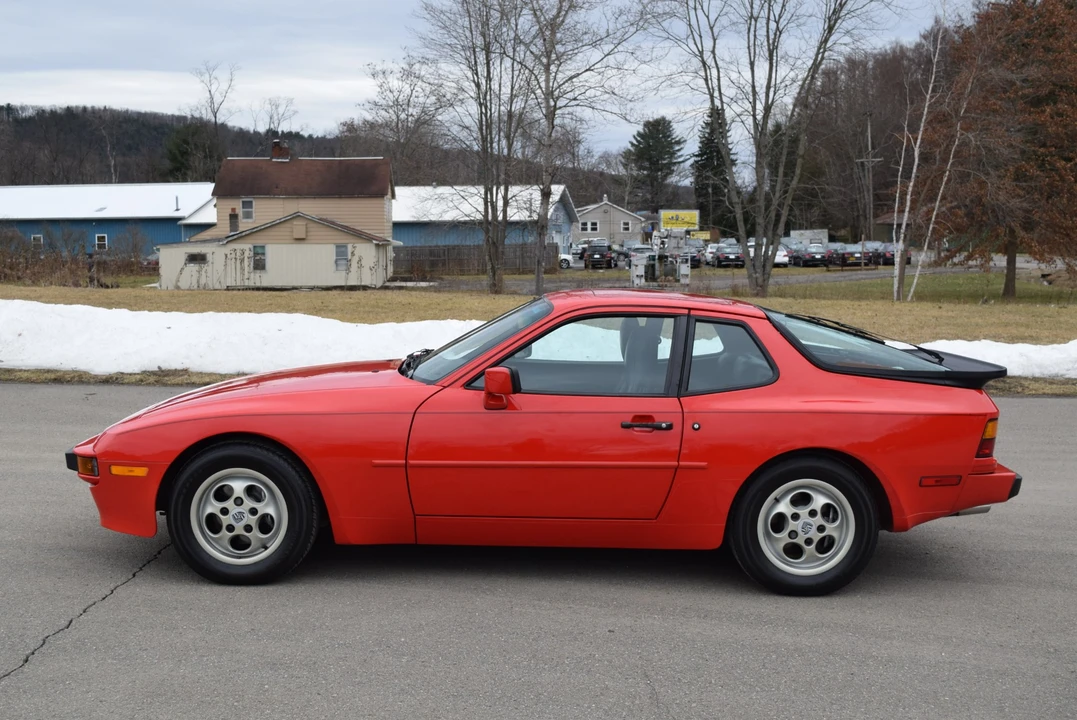 1987 Porsche 944 - Image 12 of 31