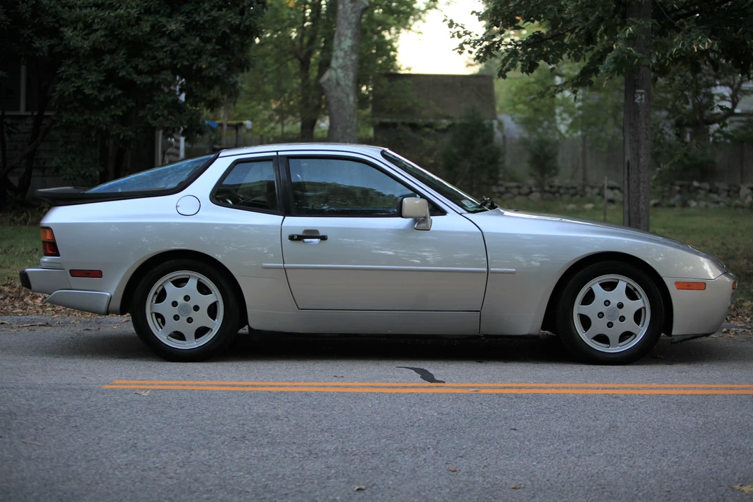 1989 Porsche 944 S2 - Image 3 of 31
