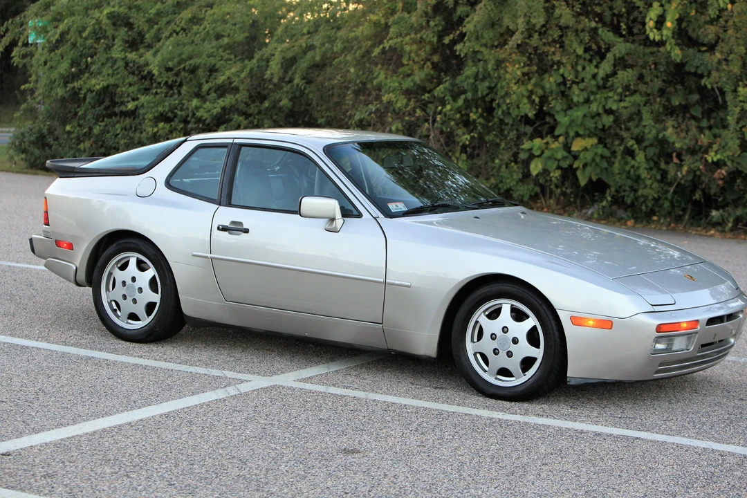 1989 Porsche 944 S2 - Image 14 of 31