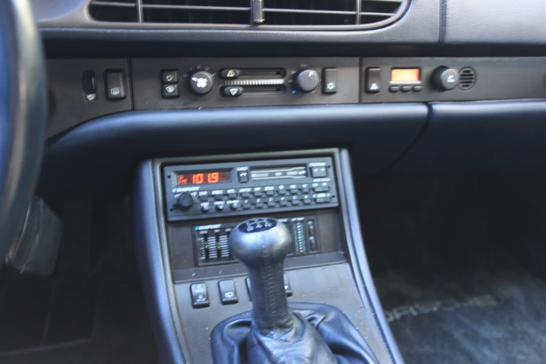 1989 Porsche 944 S2 - Image 24 of 31