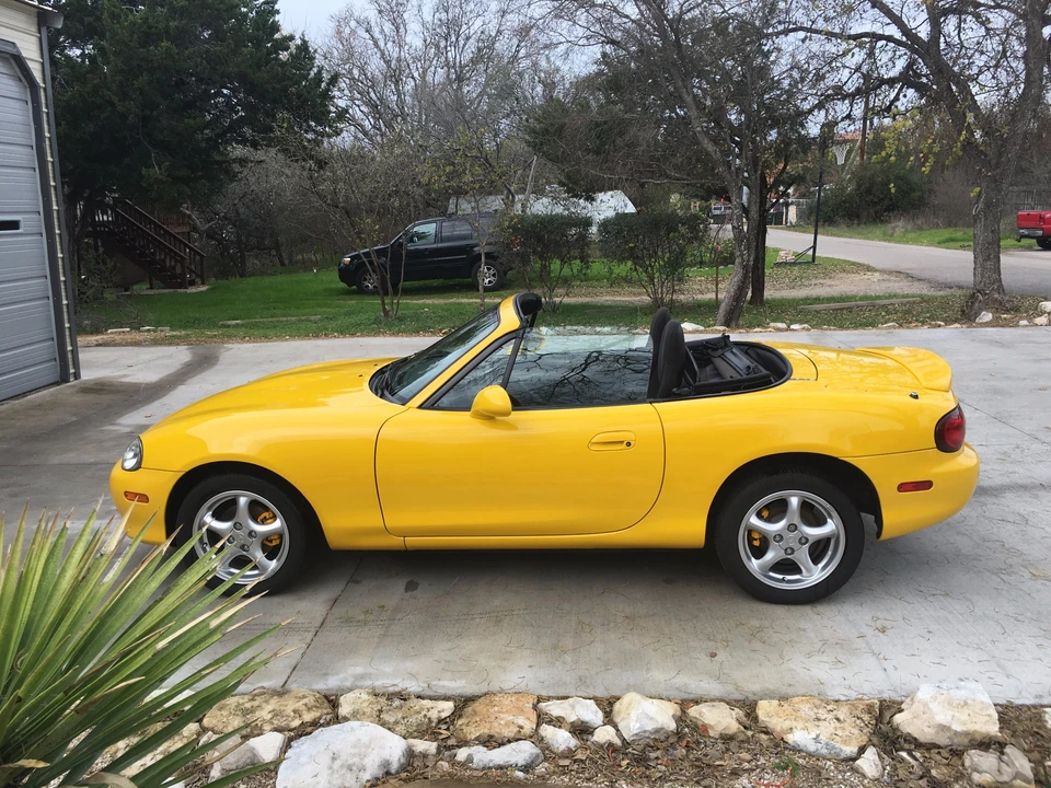 2002 Mazda NB MX-5 Miata - Image 11 of 31