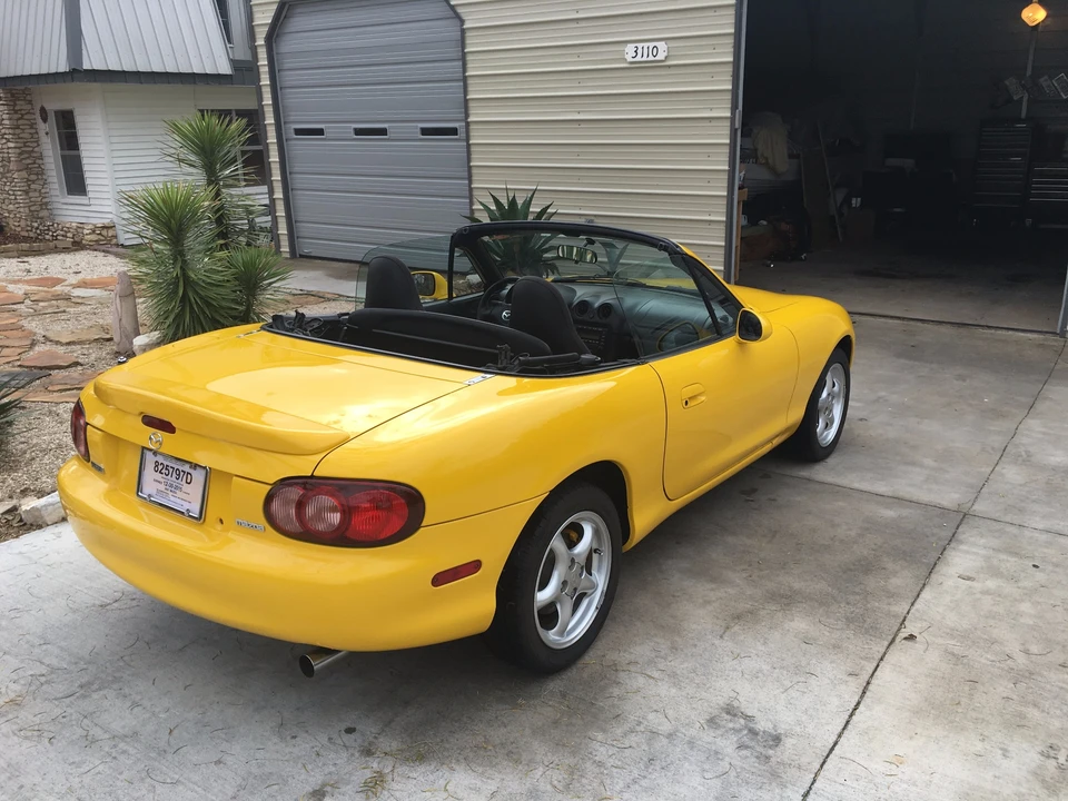 2002 Mazda NB MX-5 Miata - Image 9 of 31