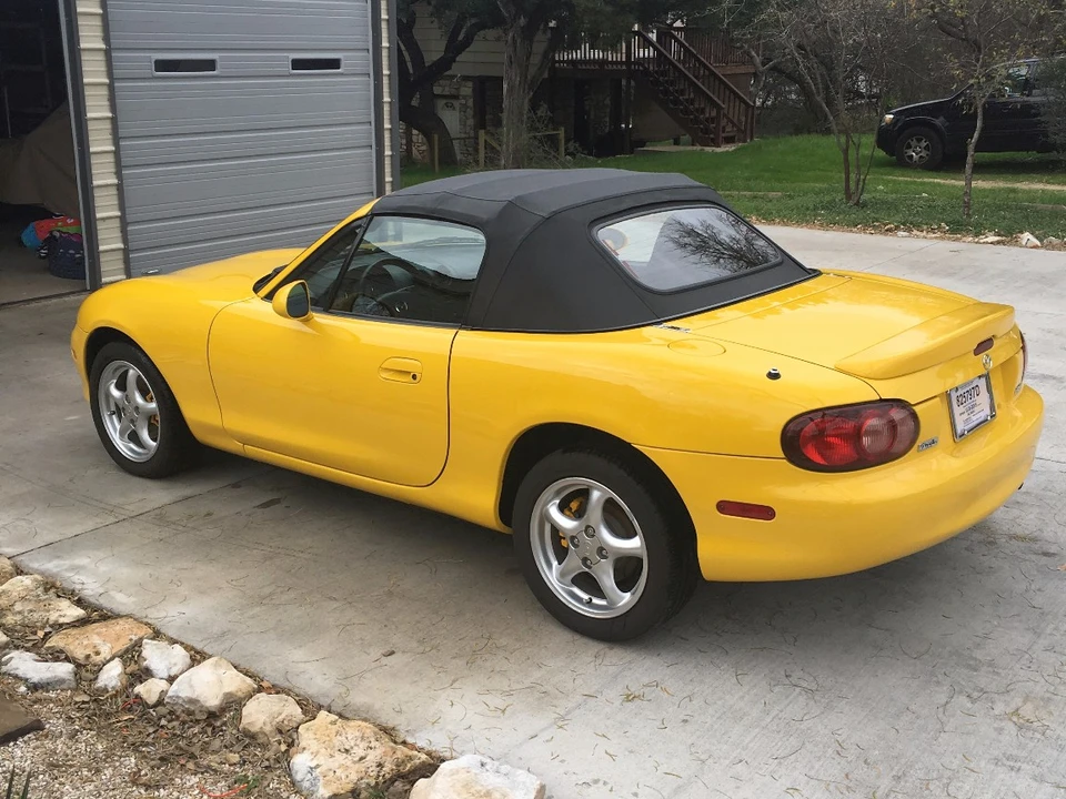2002 Mazda NB MX-5 Miata - Image 3 of 31